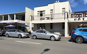 Art Deco Apartment #10 Sea Views, Centre Of Town.